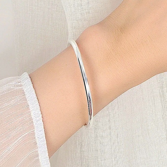 Sterling Silver Minimalist Bangle Bracelet - Picture 3 of 4